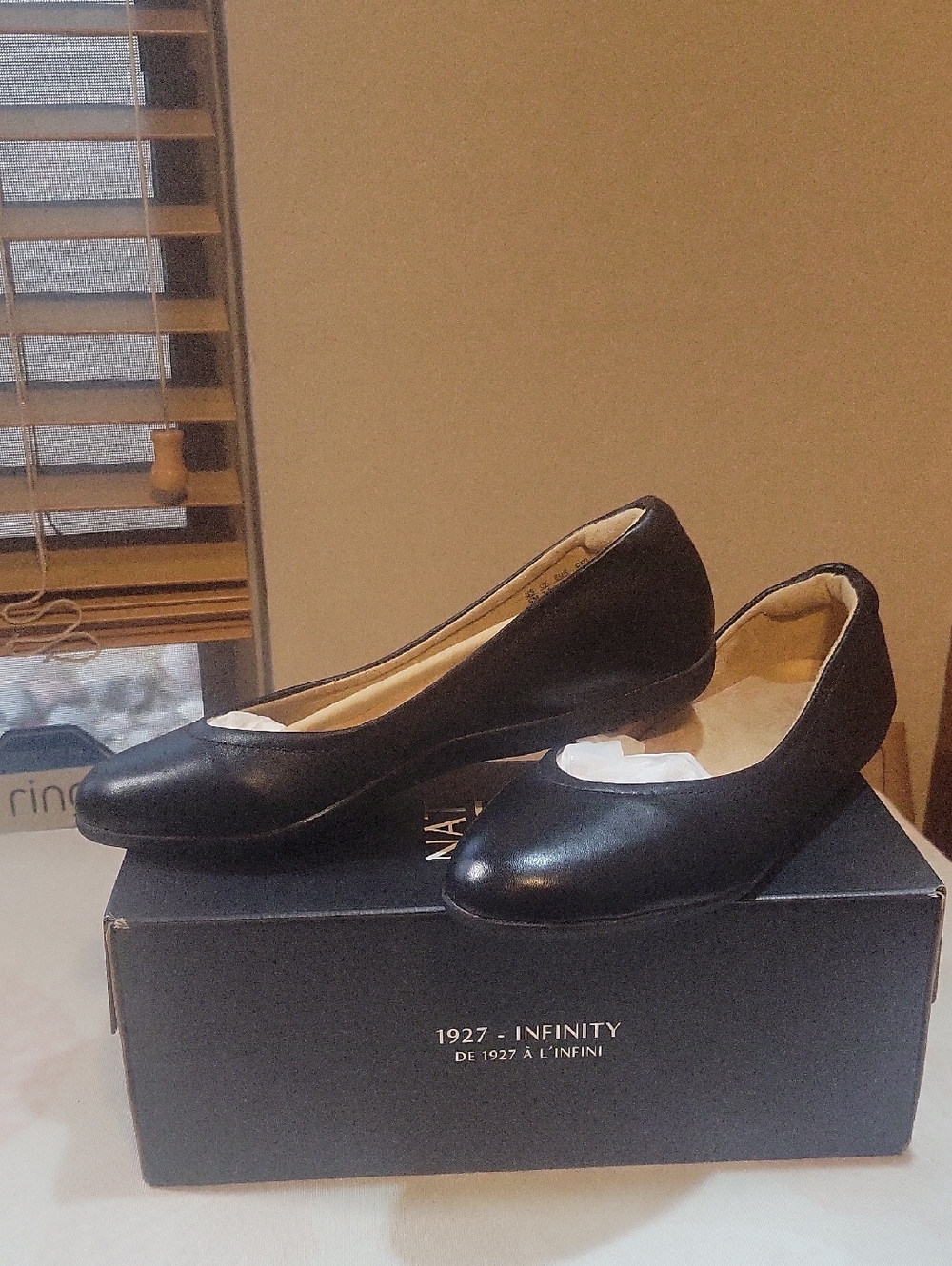 Naturalizer Black Women's Classic Round-Toe Ballet Flats